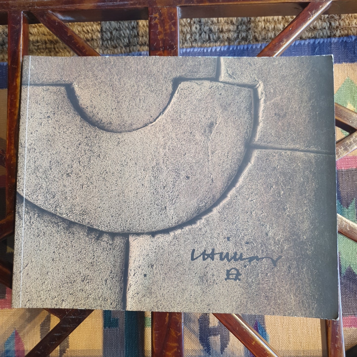 CATALOG OF THE CHILLIDA EXHIBITION IN THEOSPACIO, MADRID, 1989 1990