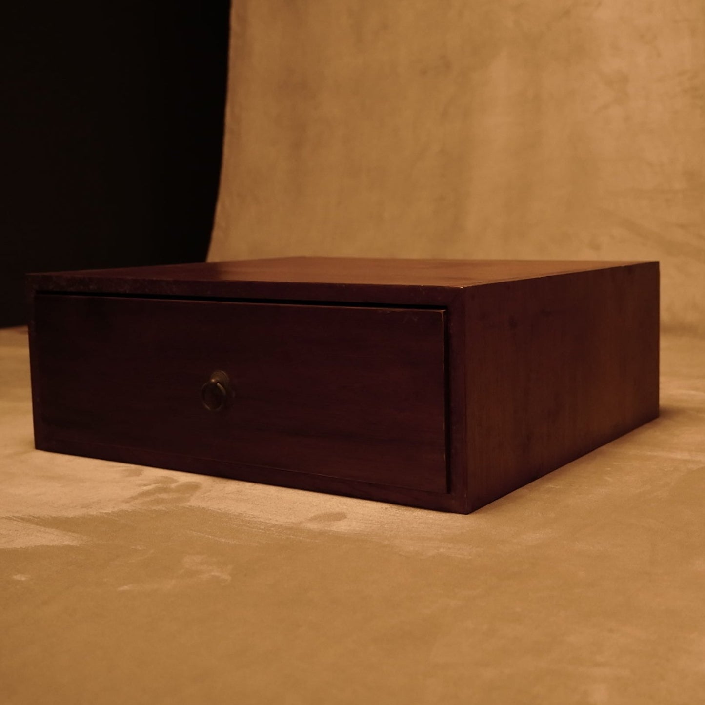 Cajón de pared de teca premium