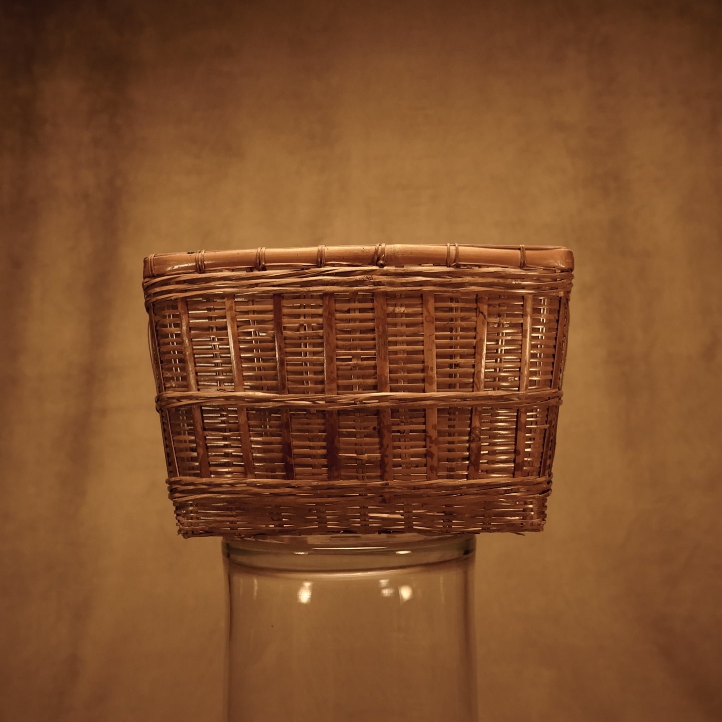 Cesta de Mimbre Artesanal - Decoración y Almacenamiento