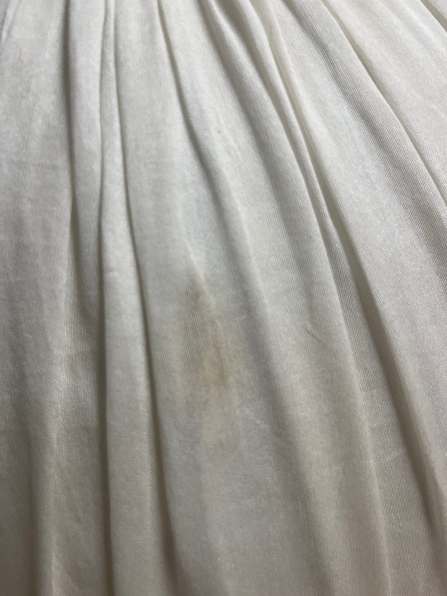 Lámpara de techo de tela blanca estilo japandi (desperfecto)