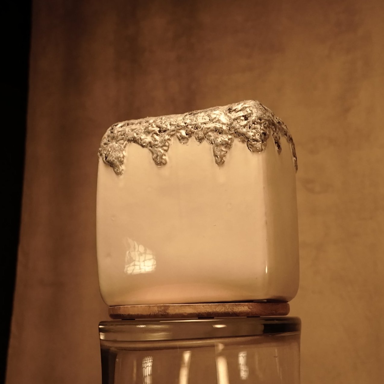 Jarrón de cerámica estilo orgánico blanco