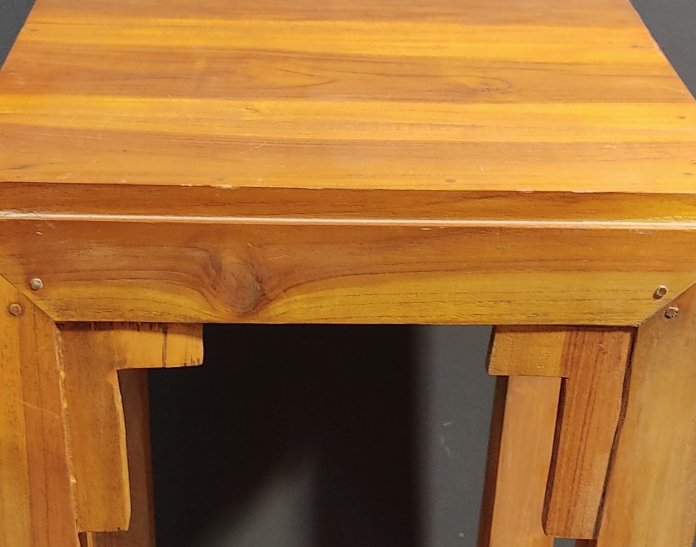 Pedestal de Madera de Teca