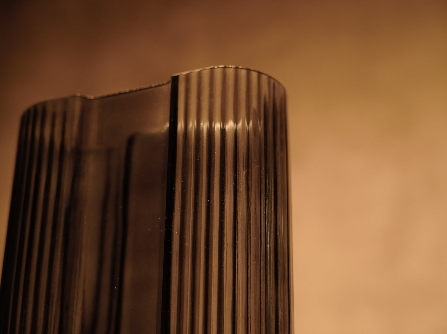 Retro design glass vase