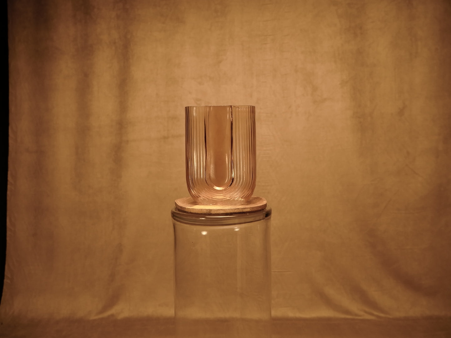 Retro design glass vase