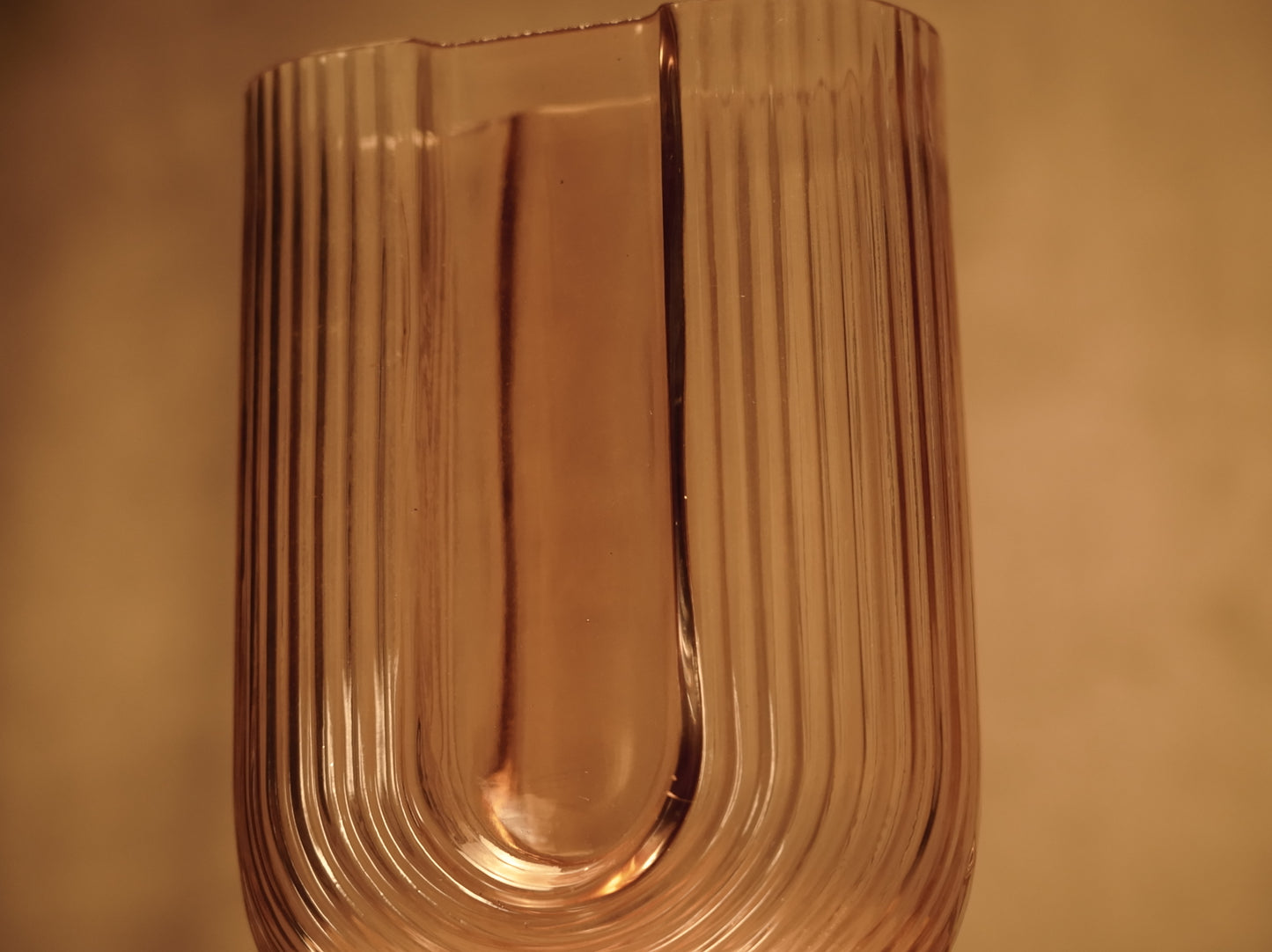 Retro design glass vase