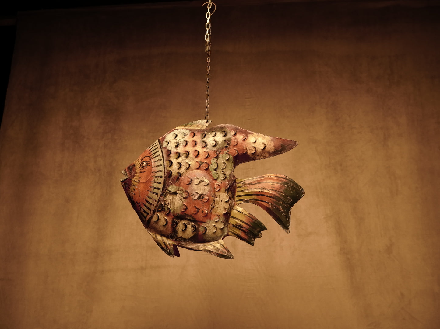 Portavela Decorativo Artesanal en Hierro "Pescado Indio" - Varios Tamaños y Colores