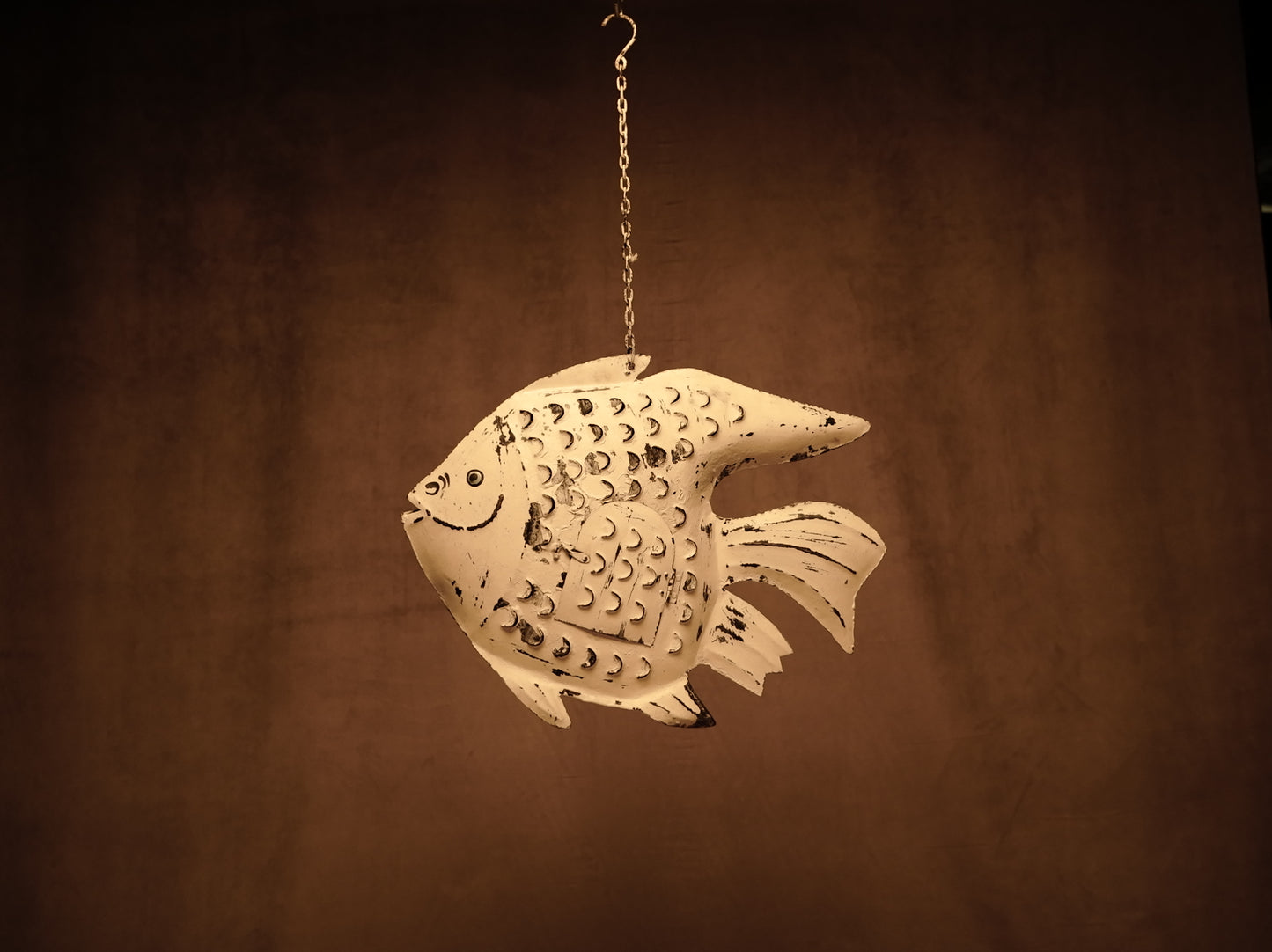 Portavela Decorativo Artesanal en Hierro "Pescado Indio" - Varios Tamaños y Colores