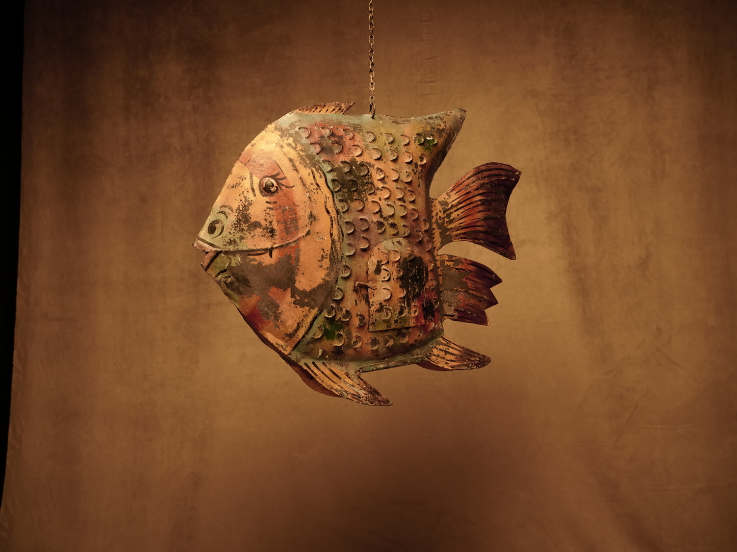 Portavela Decorativo Artesanal en Hierro "Pescado Indio" - Varios Tamaños y Colores