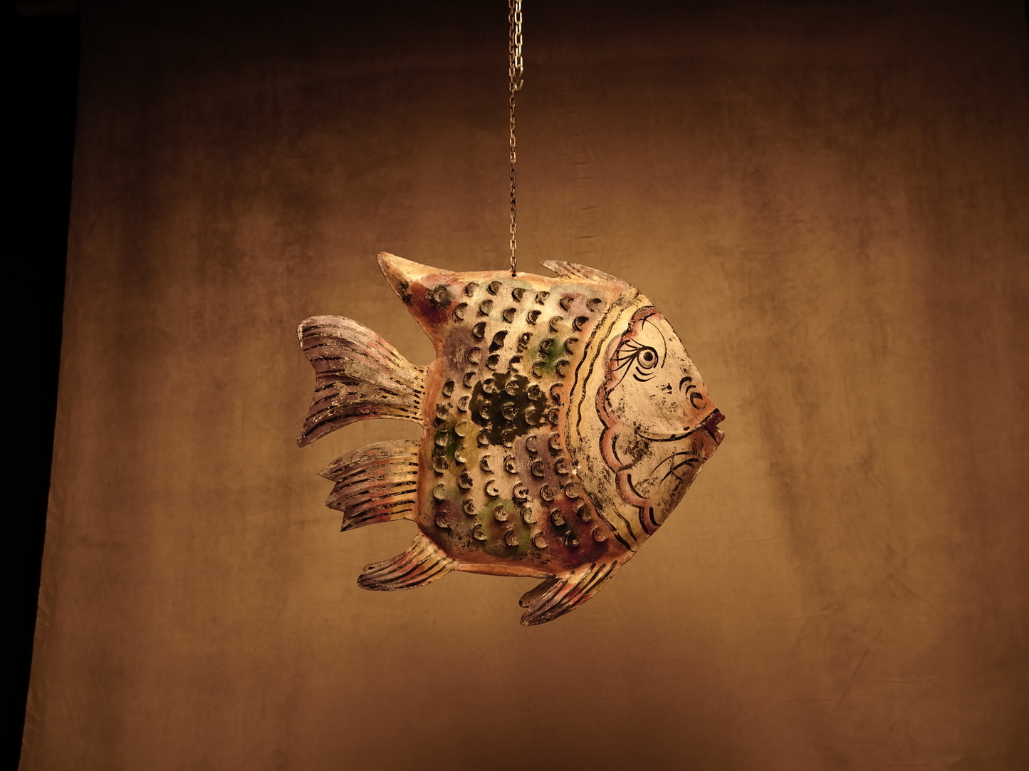 Portavela Decorativo Artesanal en Hierro "Pescado Indio" - Varios Tamaños y Colores
