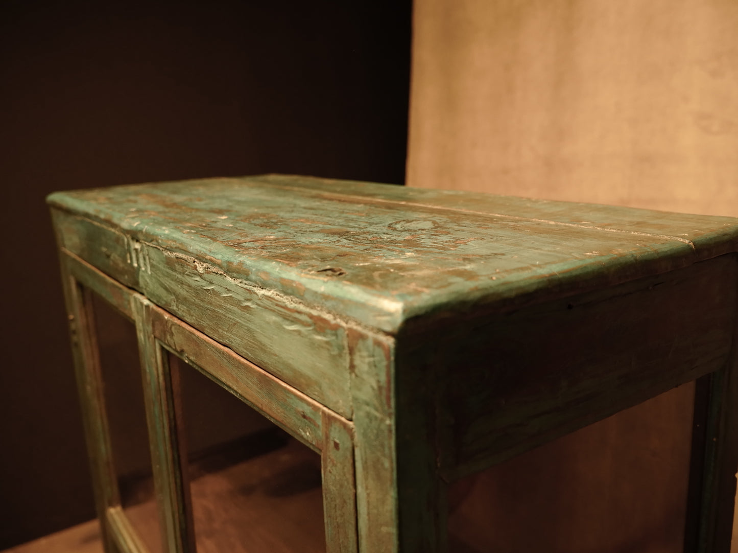 Vitrina Azul antigua de madera restaurada estilo Vintage