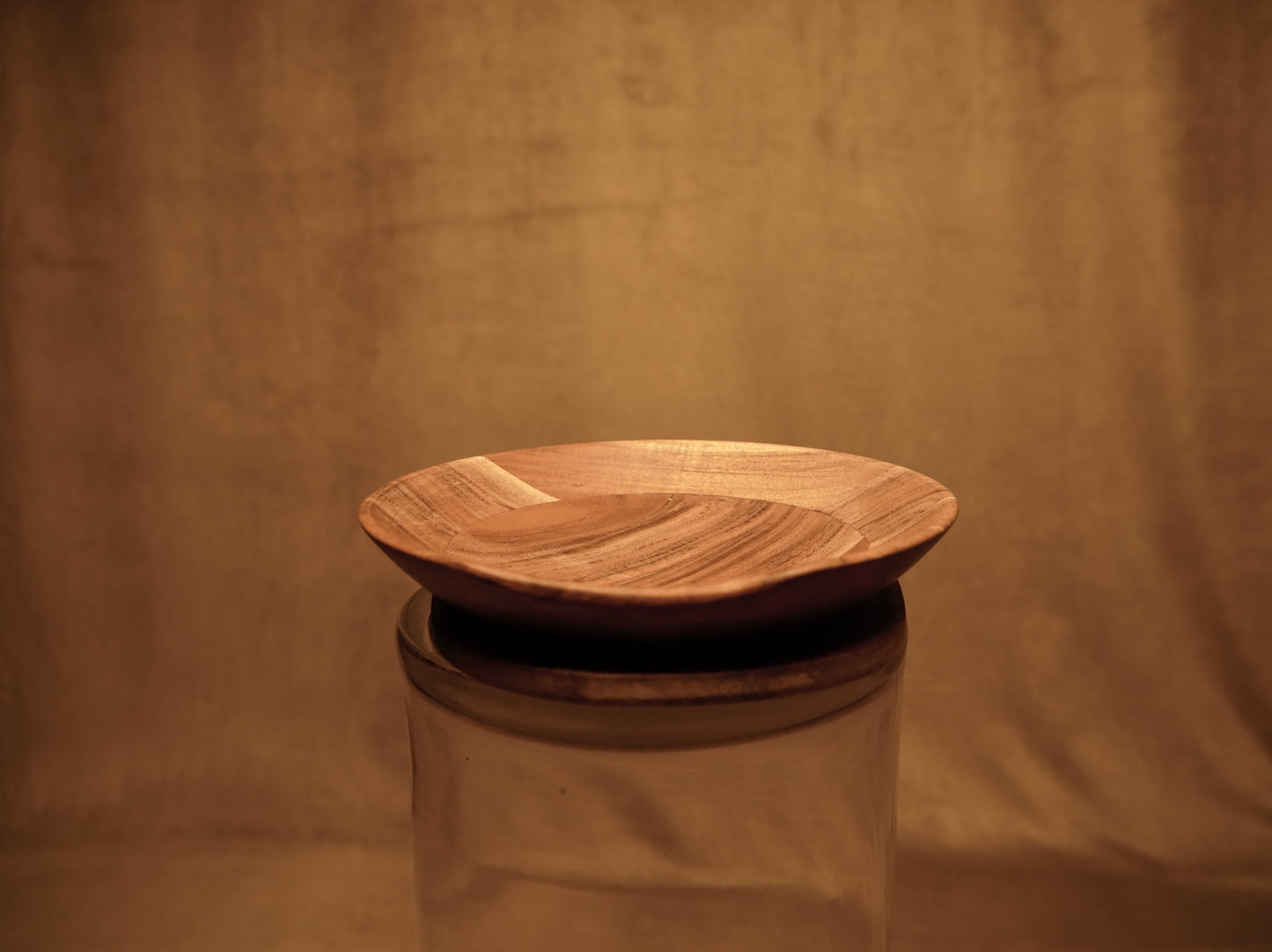 Natural mango wood fruit bowl