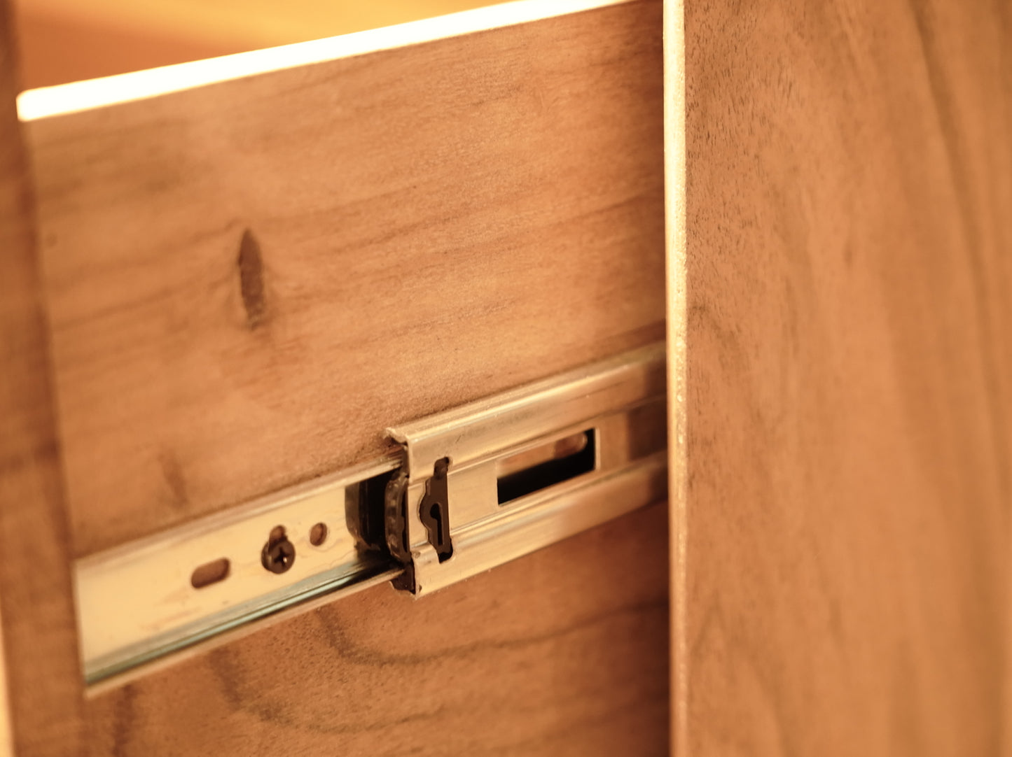 Chest of drawers no. 68