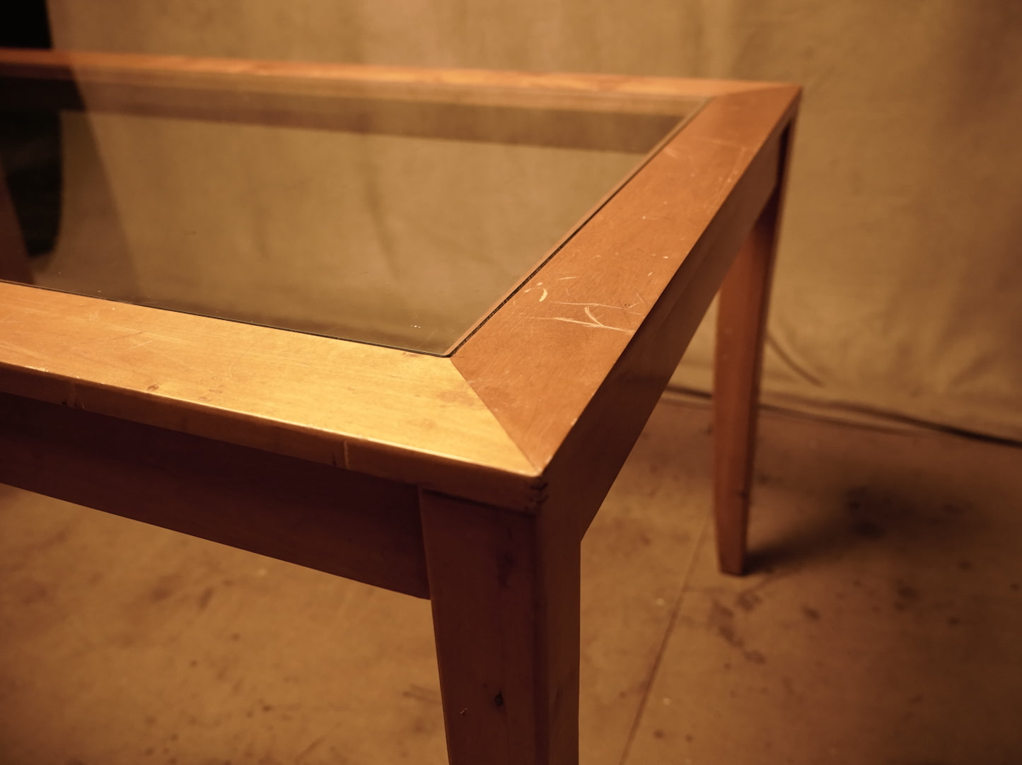 Mesa de madera clara con cristal estilo rústico 90x150