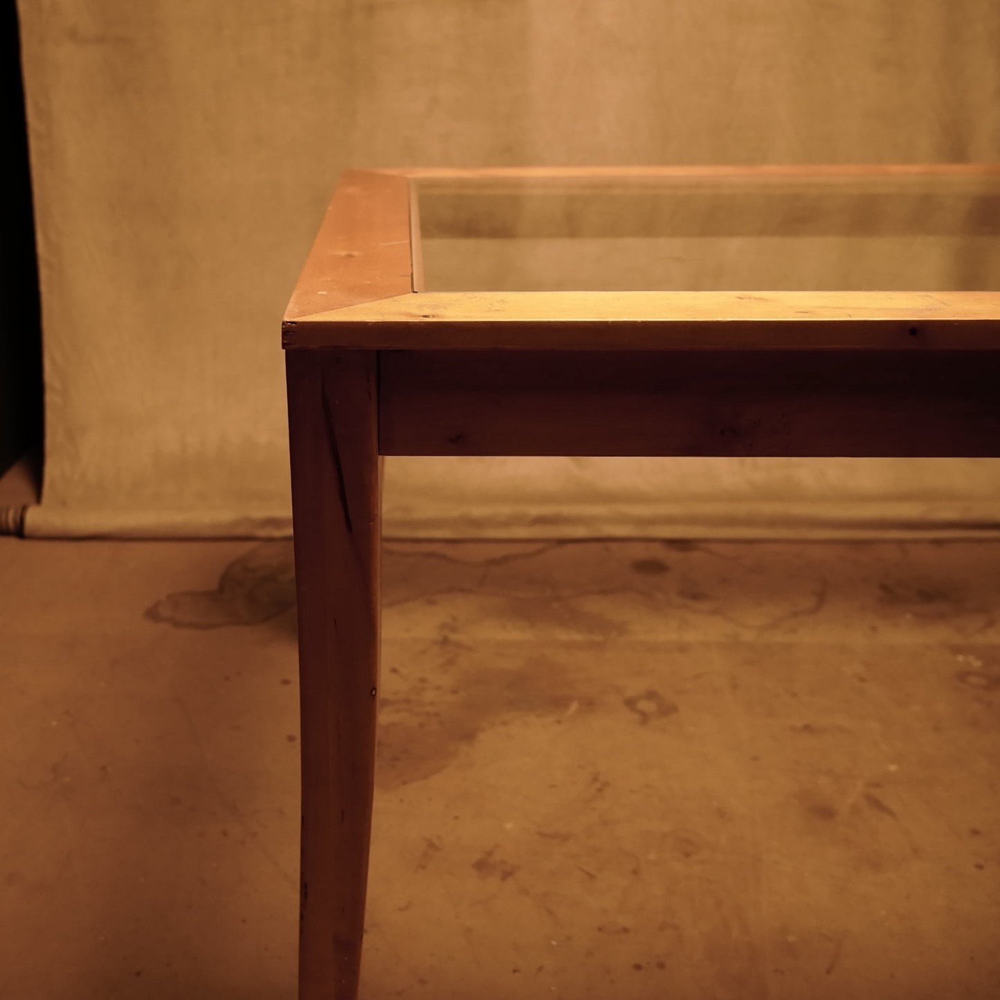 Mesa de madera clara con cristal estilo rústico 90x150