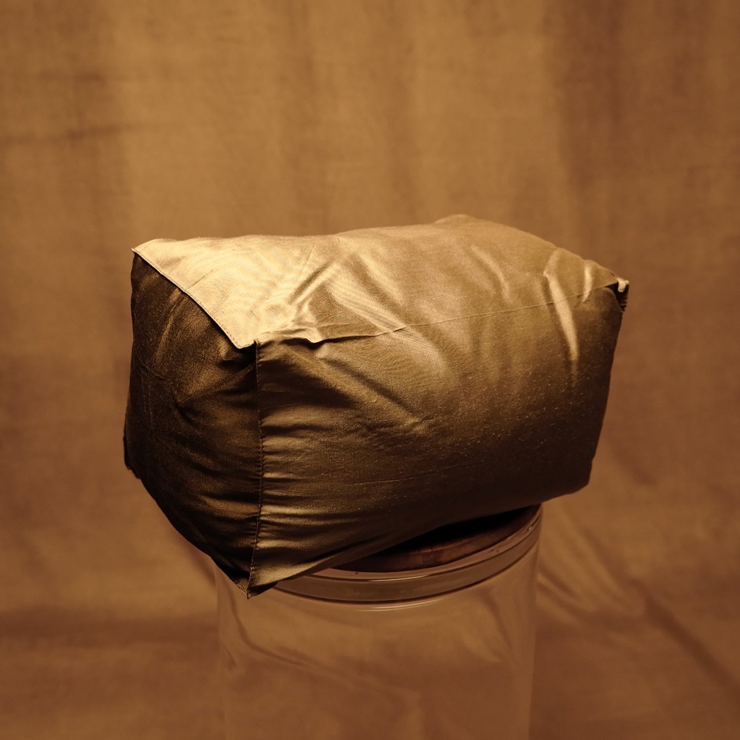 Rechteckiges Kissen 30x20 cm in Grüntönen – Bohemian-Stil aus glänzender Seide