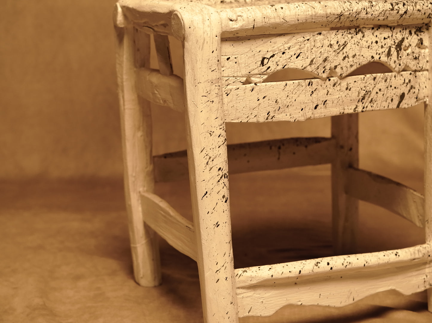 Silla Restaurada Intervenida - Pieza única