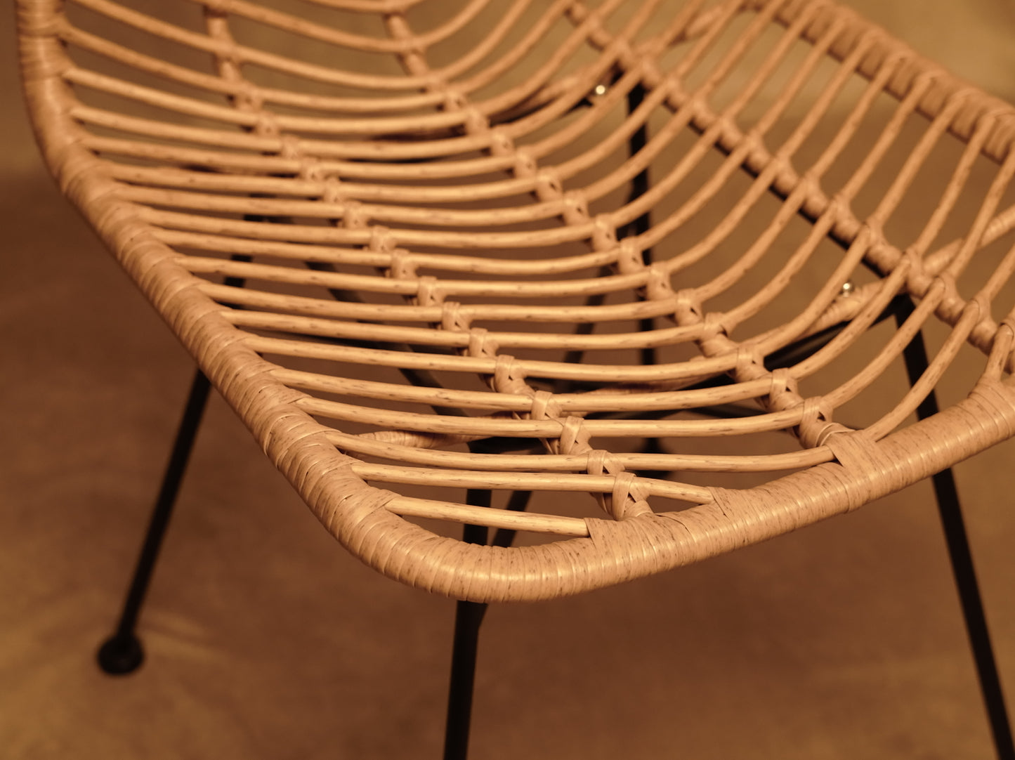 Rattan Chair with Metal Legs, Boho Chic Design