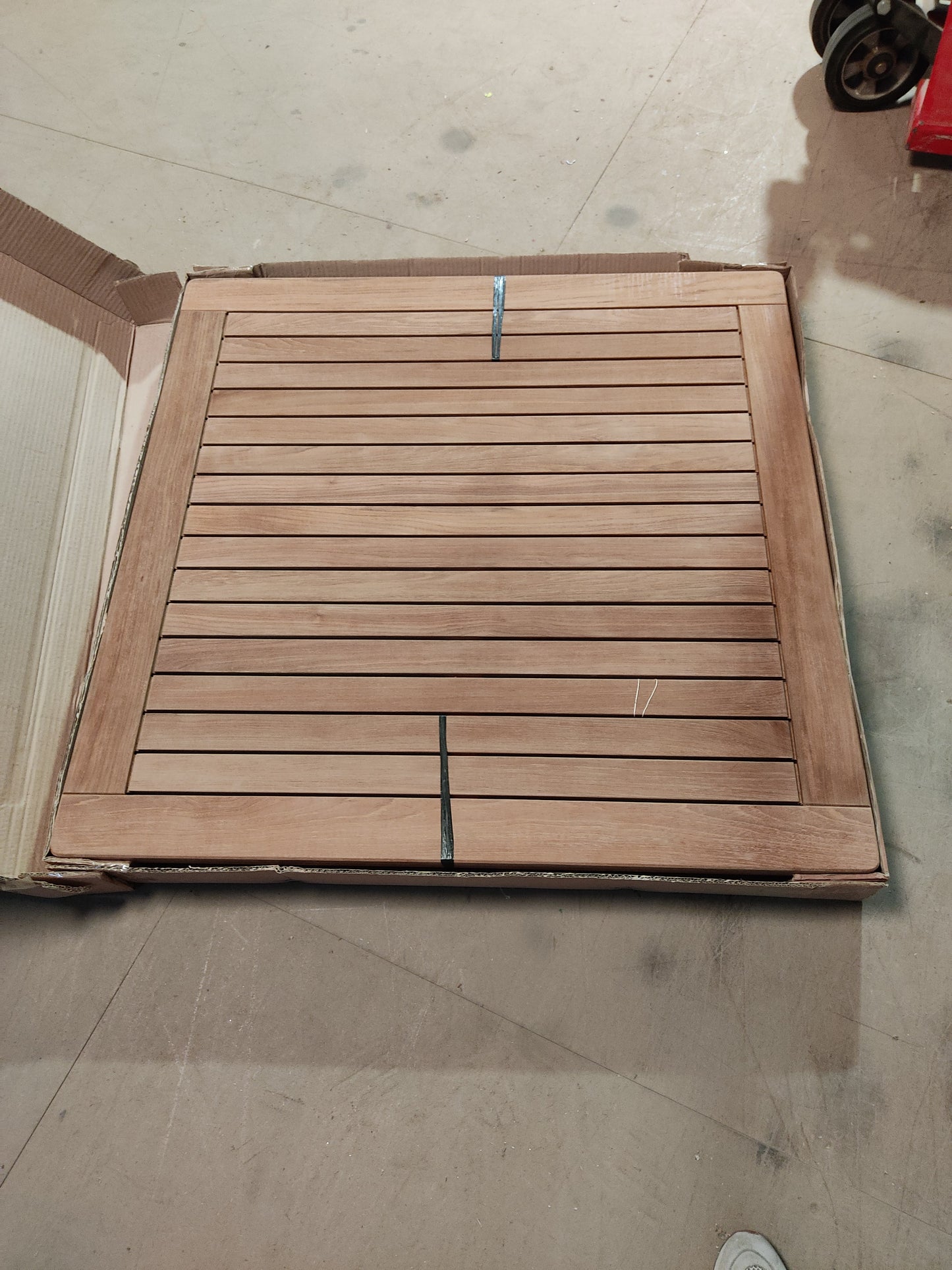 Mesa de exterior de teca premium 80x80cm Lesjardins - OUTLET