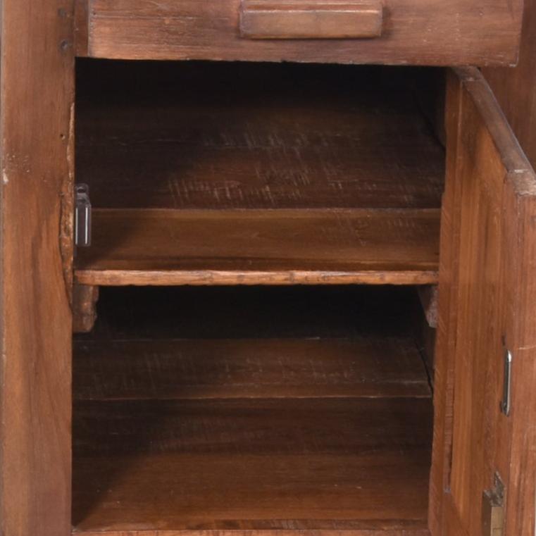 Desk no. 49