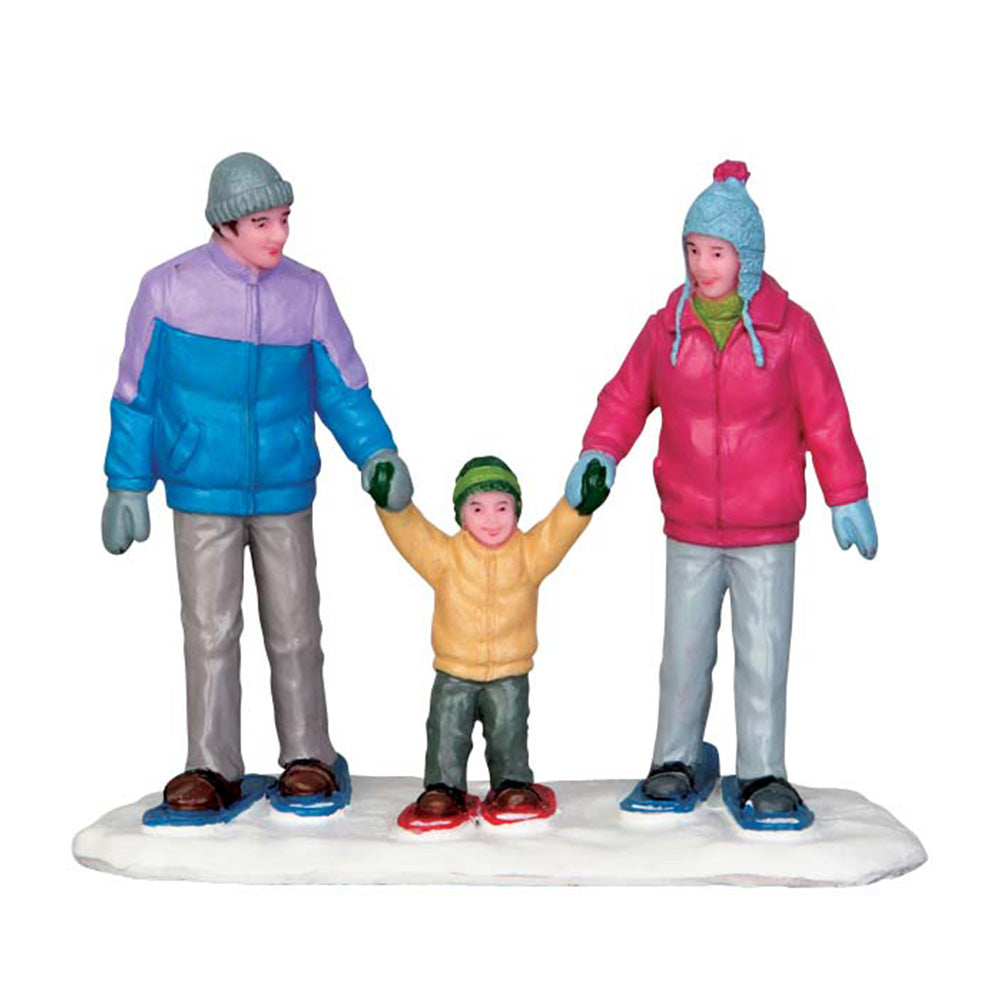 Family of skiers