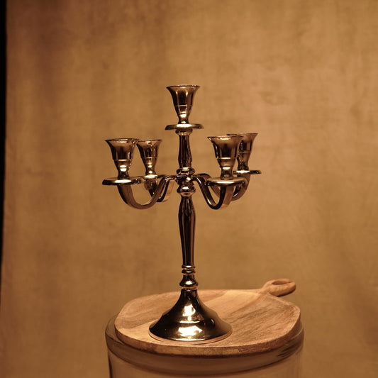 Candelabro de aluminio en color plata