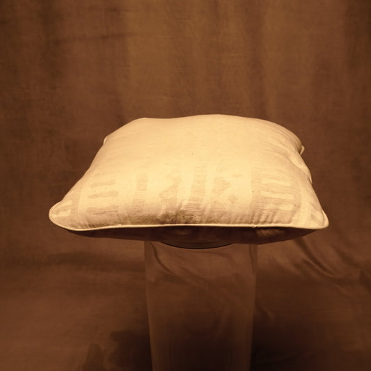 Cojín beige outlet, estilo minimalista, varios tamaños disponibles