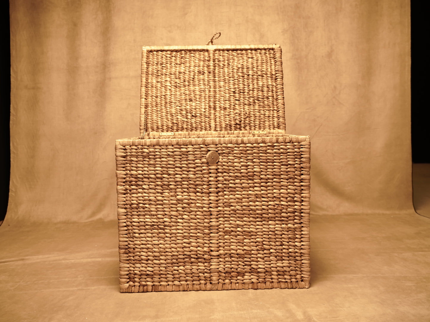 Japanese style trunk made with Hyacinth by hand - in 2 basket-type sizes