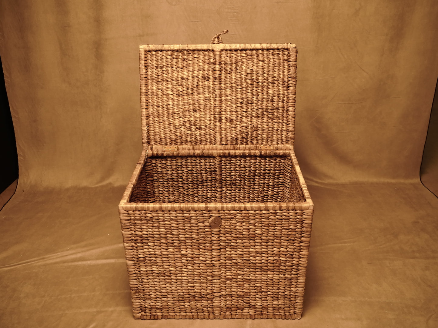 Japanese style trunk made with Hyacinth by hand - in 2 basket-type sizes