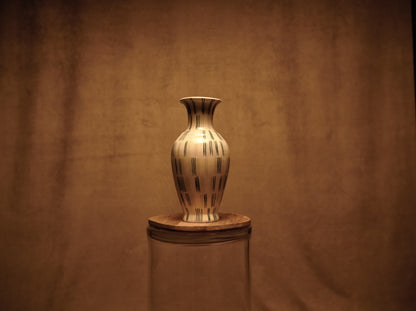 Weiße Celadon-Vase im Retro-Stil