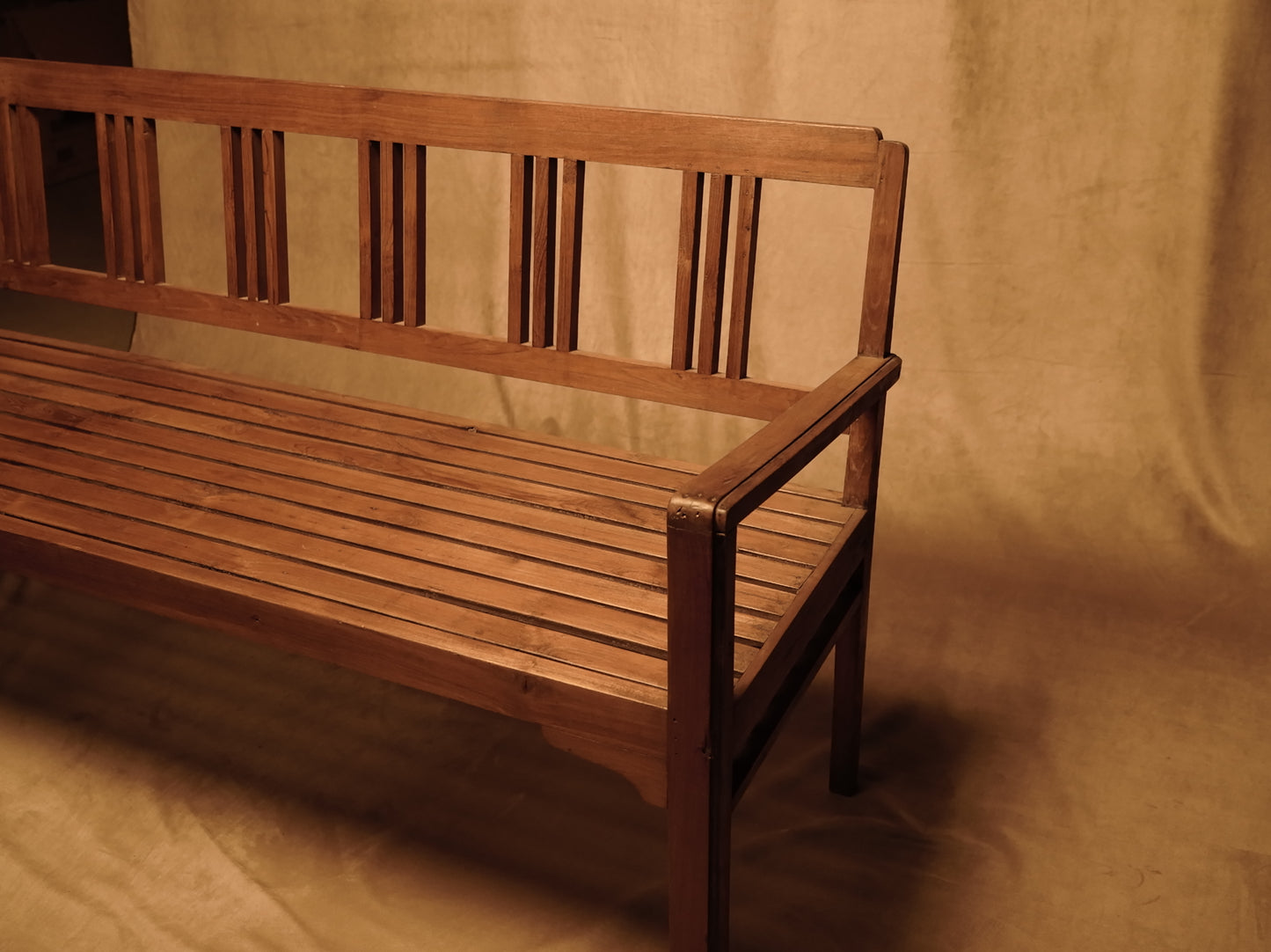 Classic Style Natural Wood Bench