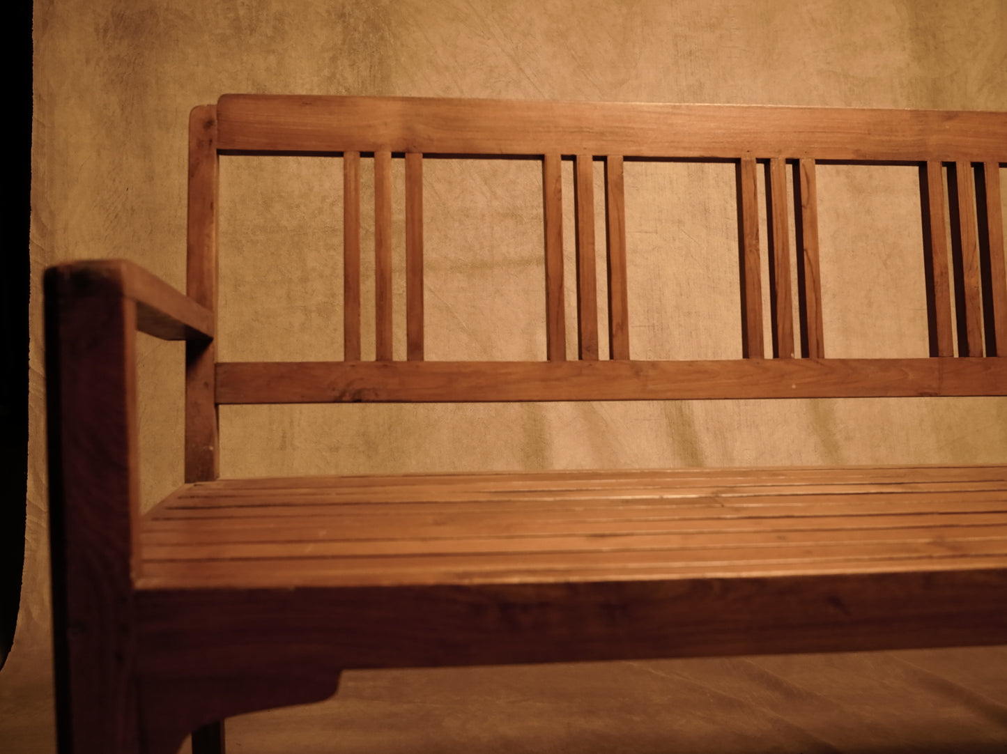 Classic Style Natural Wood Bench