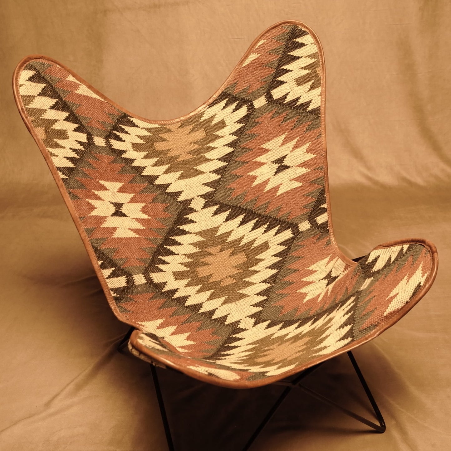 BFK Butterfly Chair aus geflochtener Wolle und Leder – Esyilo Kilim Boho