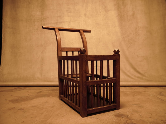 Silla de Bebé Antigua Restaurada - Madera Maciza de Norte de China, Siglo XX