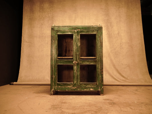 Vintage green wooden display case 98x66cm