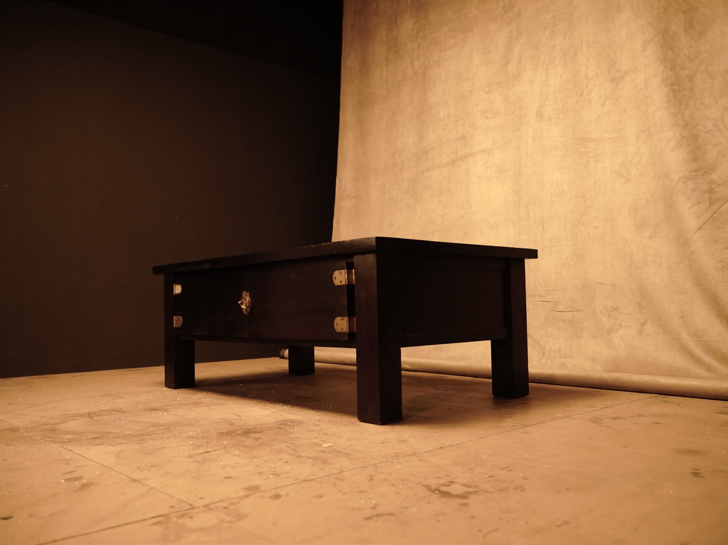 Mesa de centro de madera estilo náutico