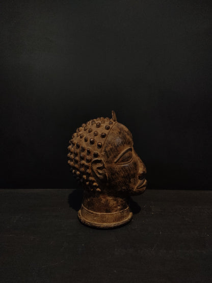 Figura de bronce Nigeria núm. 4